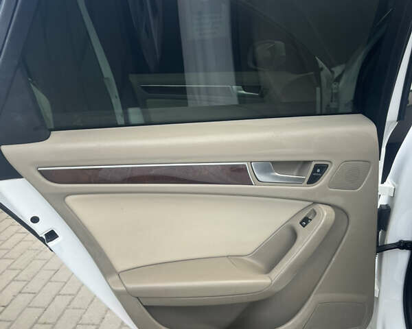 Белый Ауди А4, объемом двигателя 2 л и пробегом 237 тыс. км за 9700 $, фото 15 на Automoto.ua