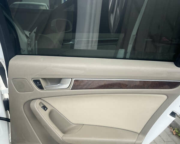 Белый Ауди А4, объемом двигателя 2 л и пробегом 237 тыс. км за 9700 $, фото 12 на Automoto.ua