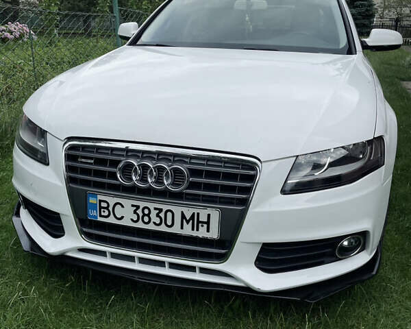 Белый Ауди А4, объемом двигателя 2 л и пробегом 165 тыс. км за 10500 $, фото 2 на Automoto.ua
