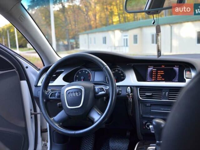 Білий Ауді А4, об'ємом двигуна 1.98 л та пробігом 180 тис. км за 11000 $, фото 5 на Automoto.ua