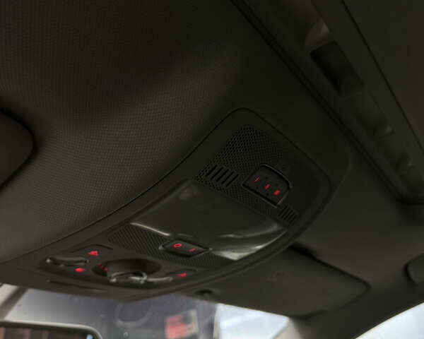 Белый Ауди А4, объемом двигателя 1.98 л и пробегом 261 тыс. км за 10200 $, фото 16 на Automoto.ua