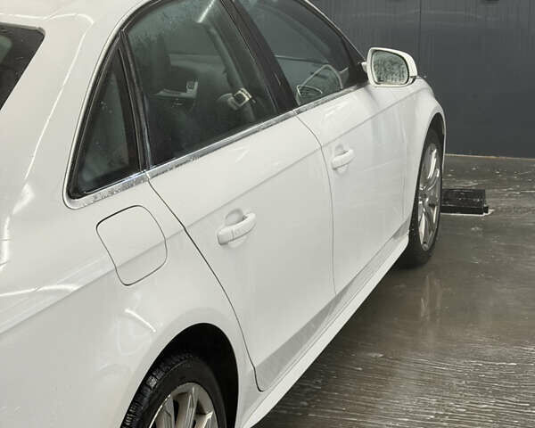 Белый Ауди А4, объемом двигателя 1.98 л и пробегом 261 тыс. км за 10200 $, фото 7 на Automoto.ua