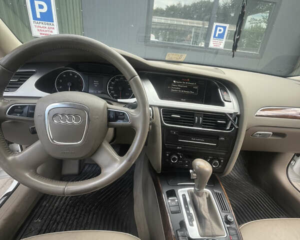 Белый Ауди А4, объемом двигателя 2 л и пробегом 237 тыс. км за 9700 $, фото 26 на Automoto.ua