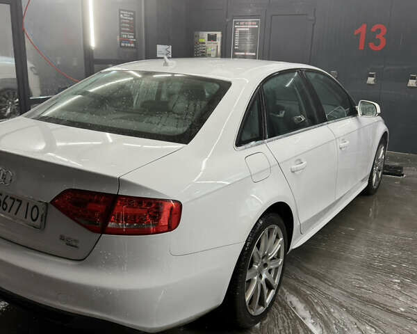 Белый Ауди А4, объемом двигателя 1.98 л и пробегом 261 тыс. км за 10200 $, фото 5 на Automoto.ua