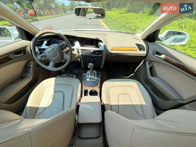 Белый Ауди А4, объемом двигателя 2 л и пробегом 160 тыс. км за 10300 $, фото 6 на Automoto.ua