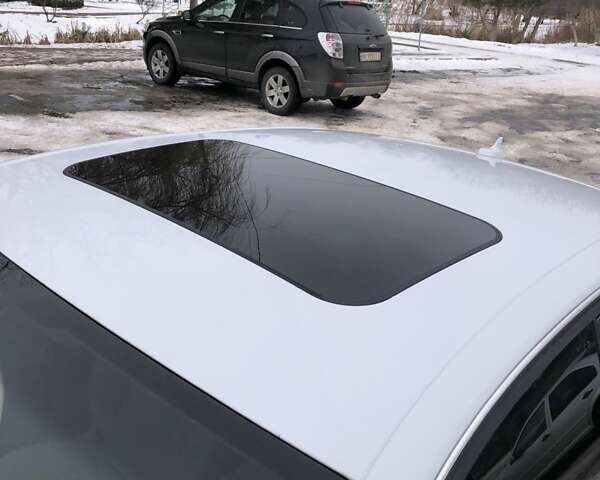 Білий Ауді А4, об'ємом двигуна 1.98 л та пробігом 250 тис. км за 8200 $, фото 8 на Automoto.ua