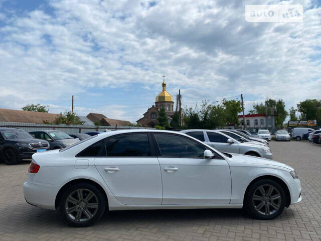 Білий Ауді А4, об'ємом двигуна 2 л та пробігом 192 тис. км за 10900 $, фото 6 на Automoto.ua