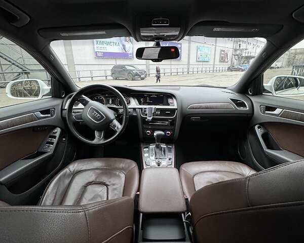 Білий Ауді А4, об'ємом двигуна 1.98 л та пробігом 213 тис. км за 11300 $, фото 27 на Automoto.ua