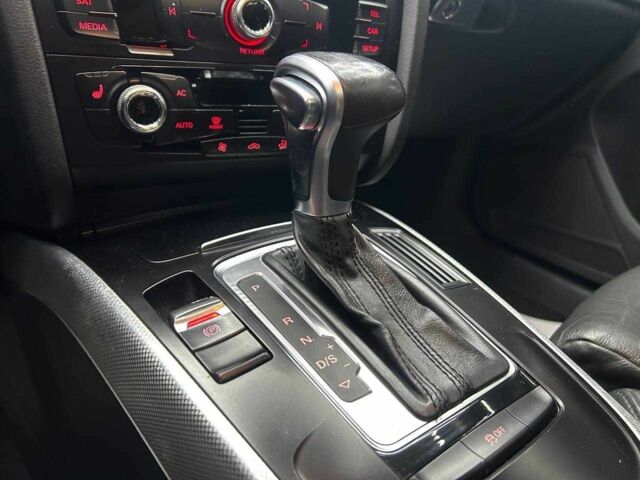 Білий Ауді А4, об'ємом двигуна 2 л та пробігом 225 тис. км за 10999 $, фото 15 на Automoto.ua