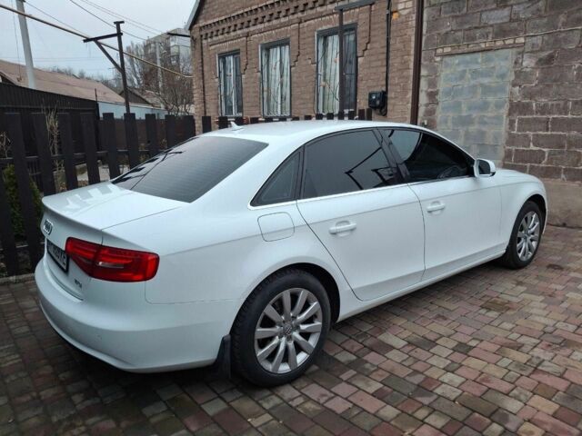 Ауди А4 2012 в Краматорске на Automoto.ua Белый Ауди А4, объемом двигателя 1.8 л и пробегом 250 тыс. км за 11500 $, фото 9 на Automoto.ua