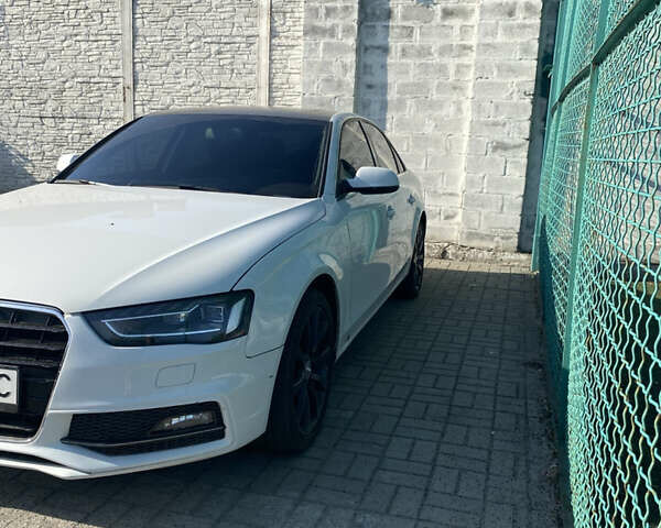 Белый Ауди А4, объемом двигателя 1.98 л и пробегом 211 тыс. км за 13500 $, фото 2 на Automoto.ua