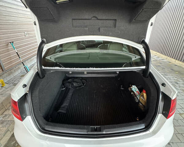 Белый Ауди А4, объемом двигателя 1.98 л и пробегом 193 тыс. км за 12300 $, фото 25 на Automoto.ua