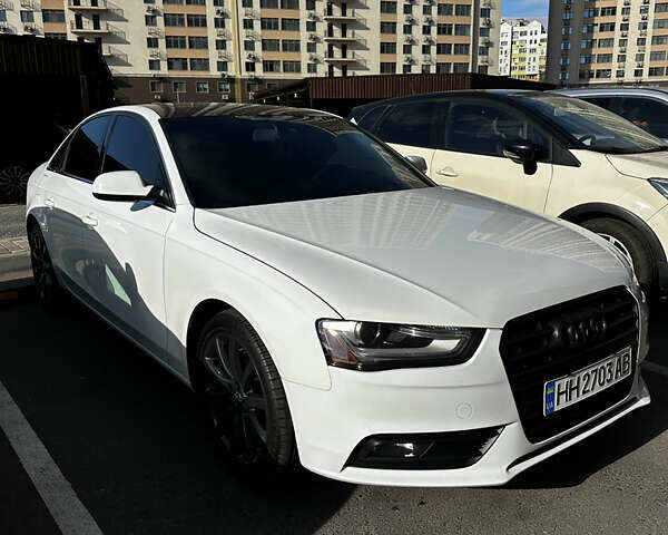Белый Ауди А4, объемом двигателя 1.98 л и пробегом 263 тыс. км за 11000 $, фото 1 на Automoto.ua