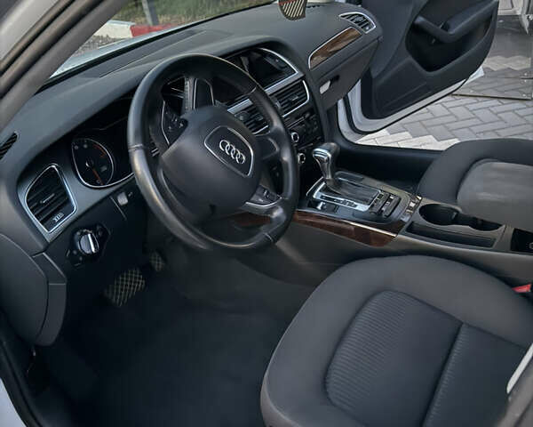 Белый Ауди А4, объемом двигателя 1.8 л и пробегом 222 тыс. км за 12500 $, фото 15 на Automoto.ua