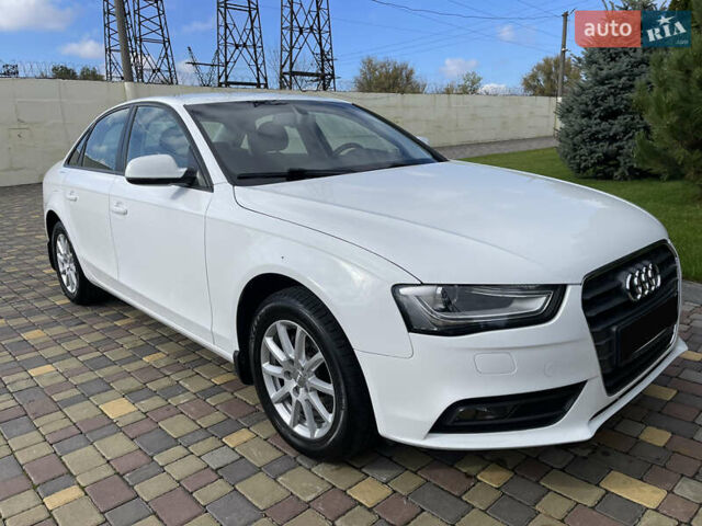 Белый Ауди А4, объемом двигателя 1.8 л и пробегом 220 тыс. км за 12500 $, фото 20 на Automoto.ua
