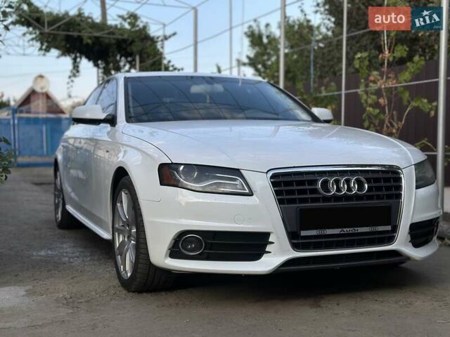 Ауди А4 2012 в Виннице на Automoto.ua Белый Ауди А4, объемом двигателя 2 л и пробегом 247 тыс. км за 11850 $, фото 3 на Automoto.ua