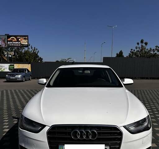 Белый Ауди А4, объемом двигателя 1.8 л и пробегом 190 тыс. км за 13000 $, фото 2 на Automoto.ua