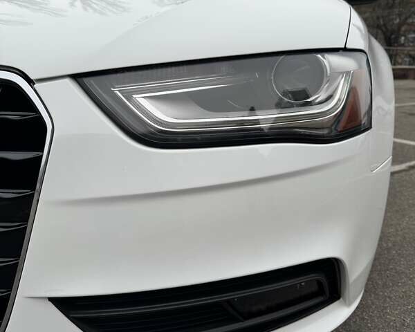 Білий Ауді А4, об'ємом двигуна 1.98 л та пробігом 213 тис. км за 11300 $, фото 7 на Automoto.ua