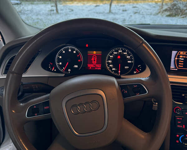 Белый Ауди А4, объемом двигателя 1.98 л и пробегом 193 тыс. км за 12300 $, фото 18 на Automoto.ua