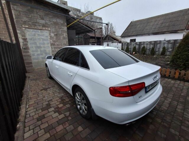 Ауди А4 2012 в Краматорске на Automoto.ua Белый Ауди А4, объемом двигателя 1.8 л и пробегом 250 тыс. км за 11500 $, фото 4 на Automoto.ua