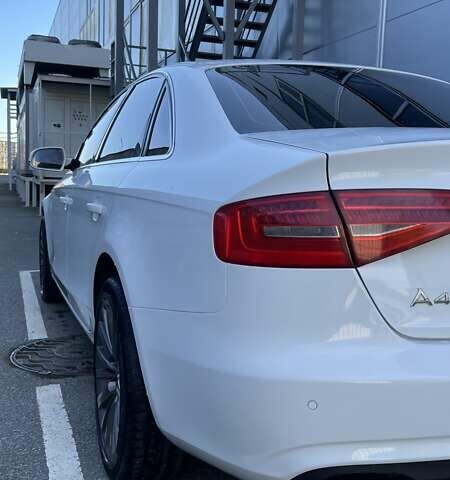 Белый Ауди А4, объемом двигателя 1.8 л и пробегом 208 тыс. км за 11000 $, фото 5 на Automoto.ua