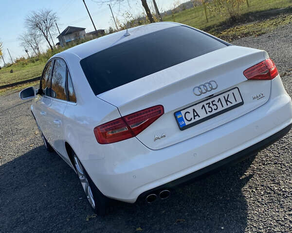 Белый Ауди А4, объемом двигателя 1.98 л и пробегом 178 тыс. км за 12500 $, фото 3 на Automoto.ua