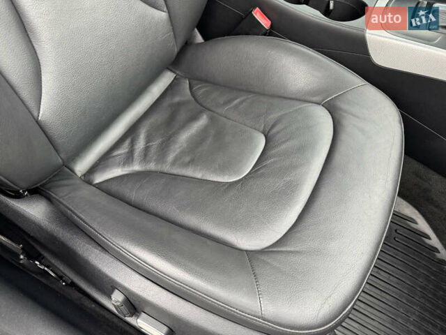 Белый Ауди А4, объемом двигателя 2 л и пробегом 195 тыс. км за 11300 $, фото 9 на Automoto.ua