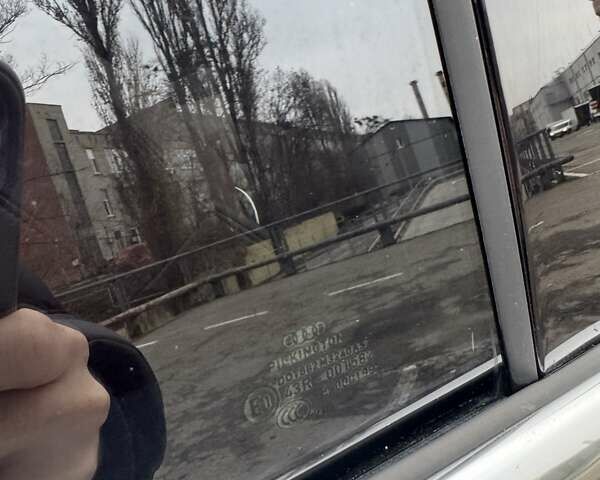 Білий Ауді А4, об'ємом двигуна 1.98 л та пробігом 213 тис. км за 11300 $, фото 34 на Automoto.ua