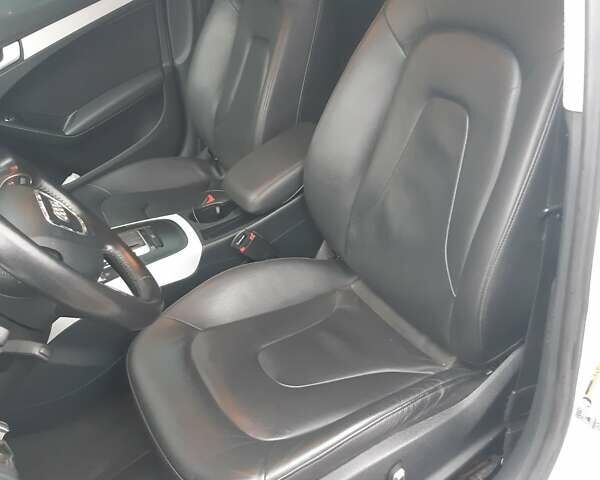 Ауді А4 2012 у Одесі на Automoto.ua Білий Ауді А4, об'ємом двигуна 1.98 л та пробігом 197 тис. км за 11300 $, фото 8 на Automoto.ua