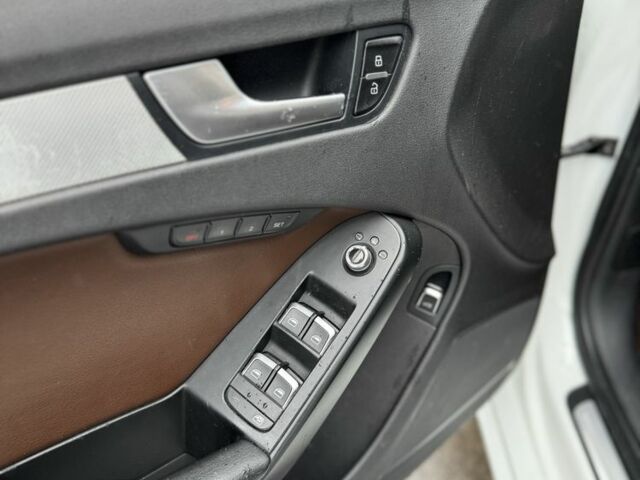 Білий Ауді А4, об'ємом двигуна 2 л та пробігом 280 тис. км за 9300 $, фото 6 на Automoto.ua