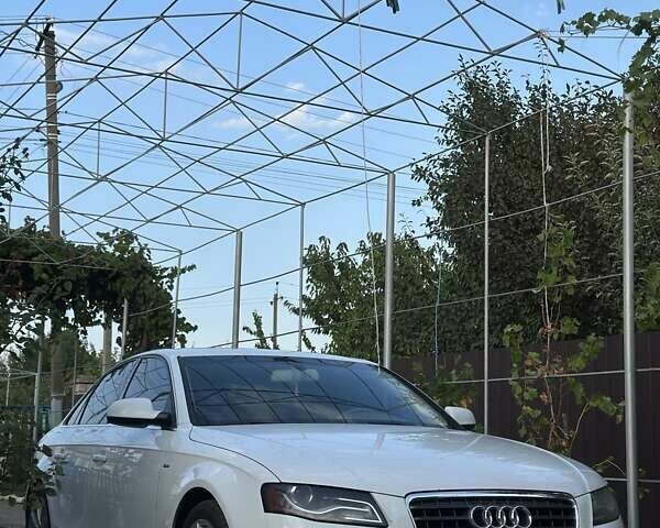 Ауди А4 2012 в Виннице на Automoto.ua Белый Ауди А4, объемом двигателя 2 л и пробегом 247 тыс. км за 11850 $, фото 10 на Automoto.ua