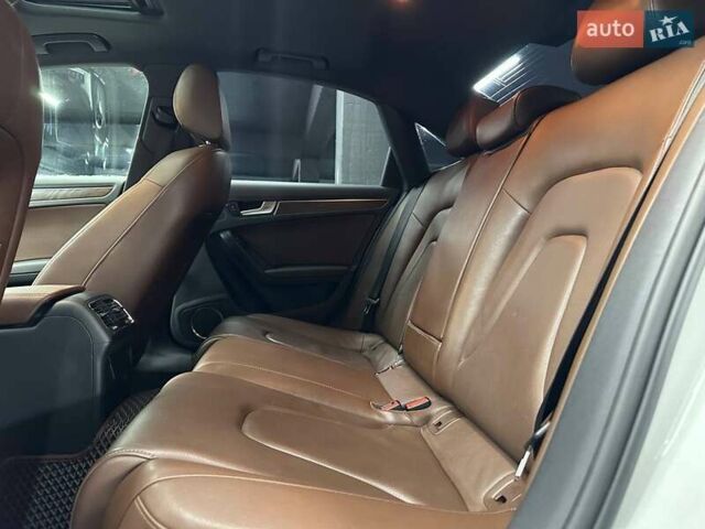Белый Ауди А4, объемом двигателя 2 л и пробегом 220 тыс. км за 12600 $, фото 10 на Automoto.ua