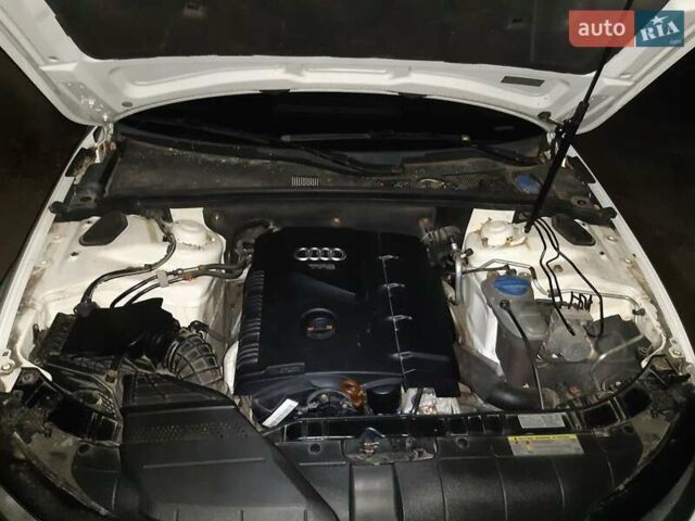 Ауді А4 2012 у Одесі на Automoto.ua Білий Ауді А4, об'ємом двигуна 1.98 л та пробігом 197 тис. км за 11300 $, фото 17 на Automoto.ua