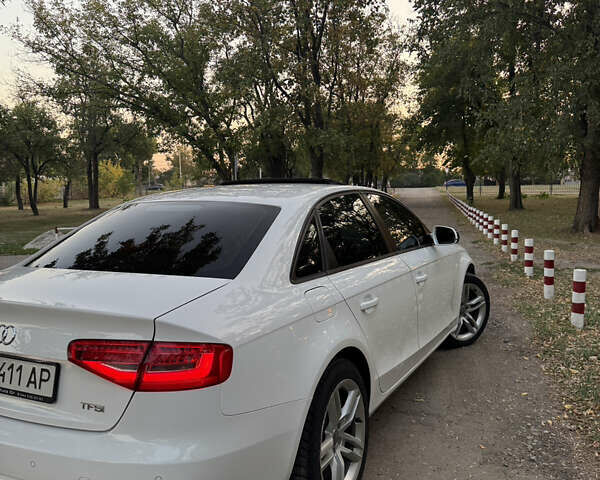 Белый Ауди А4, объемом двигателя 1.8 л и пробегом 268 тыс. км за 9500 $, фото 5 на Automoto.ua