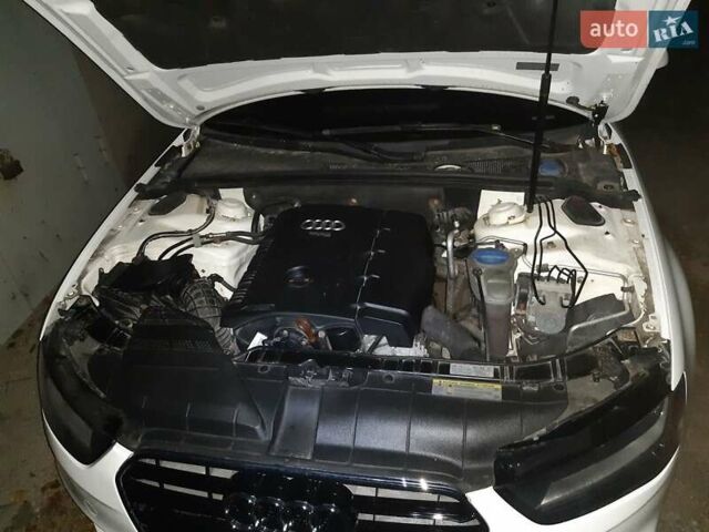 Ауді А4 2012 у Одесі на Automoto.ua Білий Ауді А4, об'ємом двигуна 1.98 л та пробігом 197 тис. км за 11300 $, фото 12 на Automoto.ua