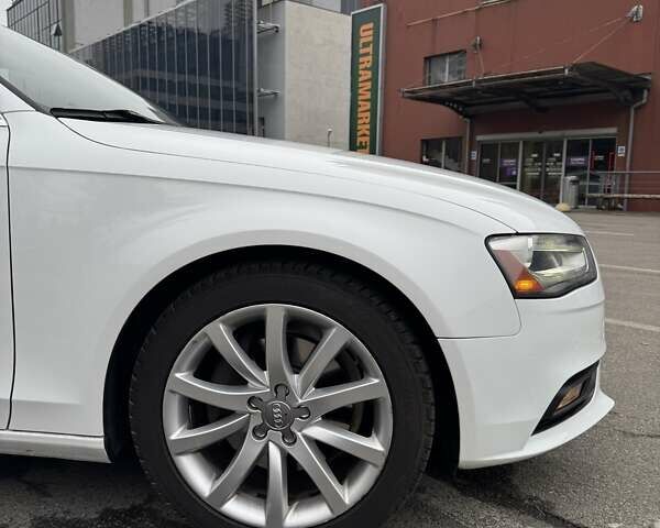 Білий Ауді А4, об'ємом двигуна 1.98 л та пробігом 213 тис. км за 11300 $, фото 4 на Automoto.ua