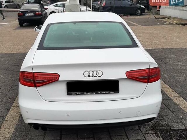 Білий Ауді А4, об'ємом двигуна 0 л та пробігом 155 тис. км за 10500 $, фото 3 на Automoto.ua