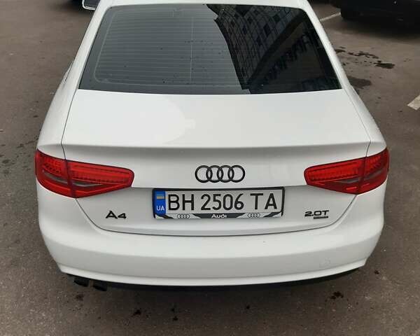 Ауді А4 2012 у Одесі на Automoto.ua Білий Ауді А4, об'ємом двигуна 1.98 л та пробігом 197 тис. км за 11300 $, фото 4 на Automoto.ua