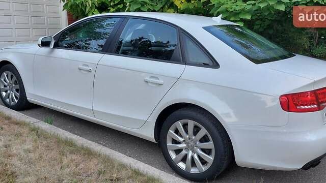 Белый Ауди А4, объемом двигателя 1.98 л и пробегом 153 тыс. км за 5400 $, фото 1 на Automoto.ua