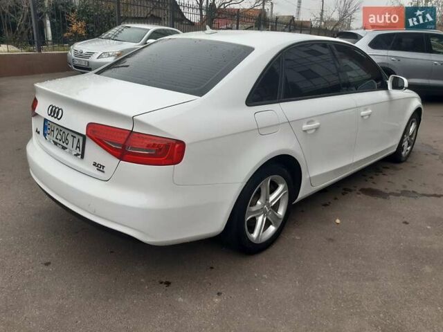 Ауді А4 2012 у Одесі на Automoto.ua Білий Ауді А4, об'ємом двигуна 1.98 л та пробігом 197 тис. км за 11300 $, фото 5 на Automoto.ua