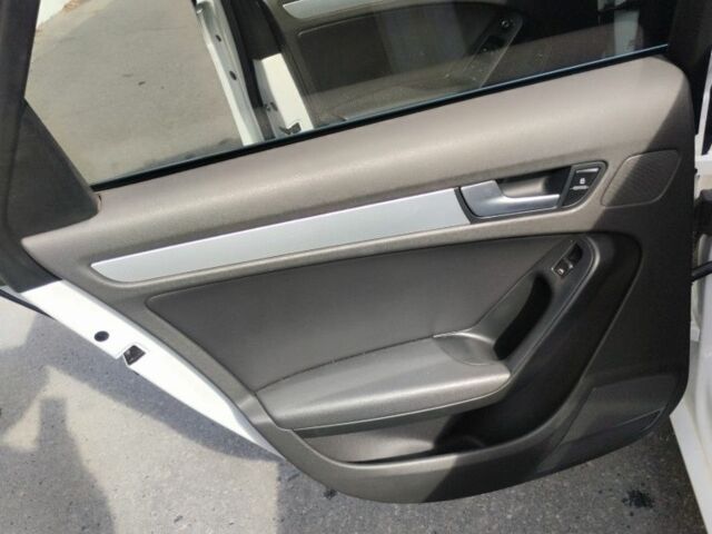 Белый Ауди А4, объемом двигателя 2 л и пробегом 280 тыс. км за 9200 $, фото 13 на Automoto.ua