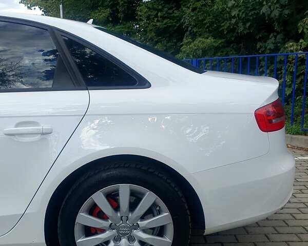 Белый Ауди А4, объемом двигателя 2 л и пробегом 212 тыс. км за 11500 $, фото 13 на Automoto.ua