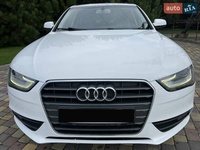 Белый Ауди А4, объемом двигателя 1.8 л и пробегом 220 тыс. км за 12500 $, фото 8 на Automoto.ua