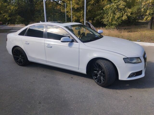 Белый Ауди А4, объемом двигателя 2 л и пробегом 280 тыс. км за 9200 $, фото 8 на Automoto.ua