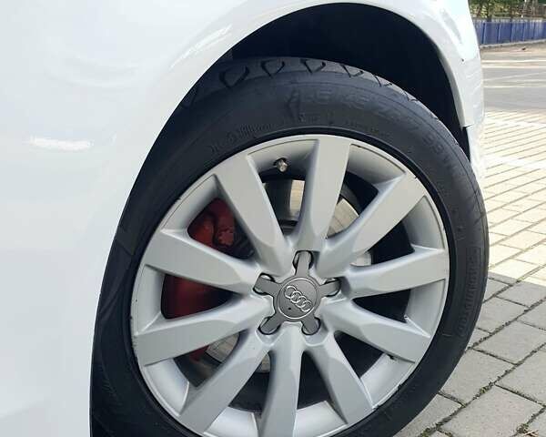 Белый Ауди А4, объемом двигателя 2 л и пробегом 212 тыс. км за 11500 $, фото 12 на Automoto.ua