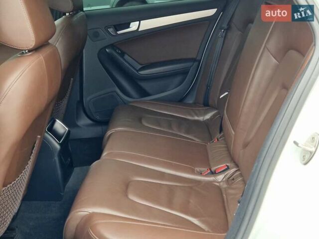 Белый Ауди А4, объемом двигателя 1.98 л и пробегом 300 тыс. км за 10500 $, фото 24 на Automoto.ua