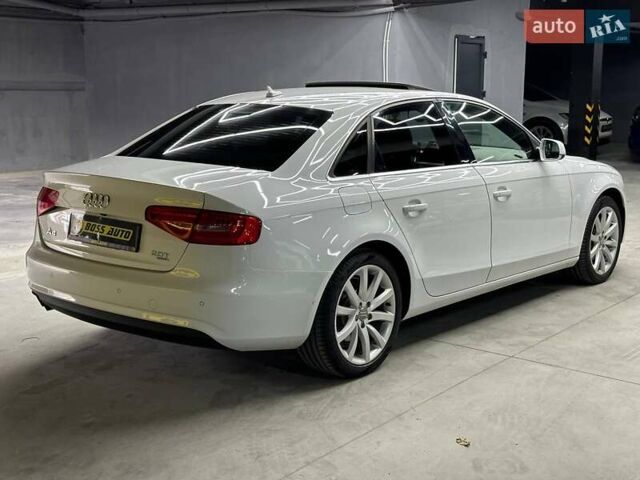 Белый Ауди А4, объемом двигателя 2 л и пробегом 220 тыс. км за 12600 $, фото 5 на Automoto.ua
