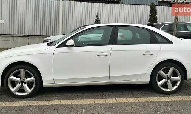 Білий Ауді А4, об'ємом двигуна 0 л та пробігом 155 тис. км за 10500 $, фото 1 на Automoto.ua