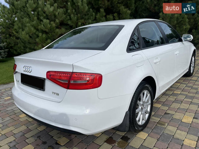 Белый Ауди А4, объемом двигателя 1.8 л и пробегом 220 тыс. км за 12500 $, фото 18 на Automoto.ua