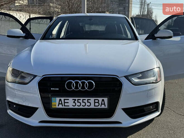Ауді А4 2012 у Дніпро (Дніпропетровську) на Automoto.ua Білий Ауді А4, об'ємом двигуна 2 л та пробігом 160 тис. км за 14500 $, фото 2 на Automoto.ua